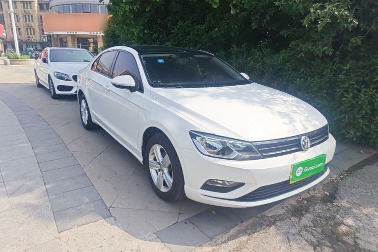 Used Volkswagen Lamando 2017 230TSI DSG Fashion Edition Front Right 45 Deg