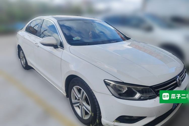 Used Volkswagen Lamando 2017 230TSI DSG Fashion Edition Front Right 45 Deg