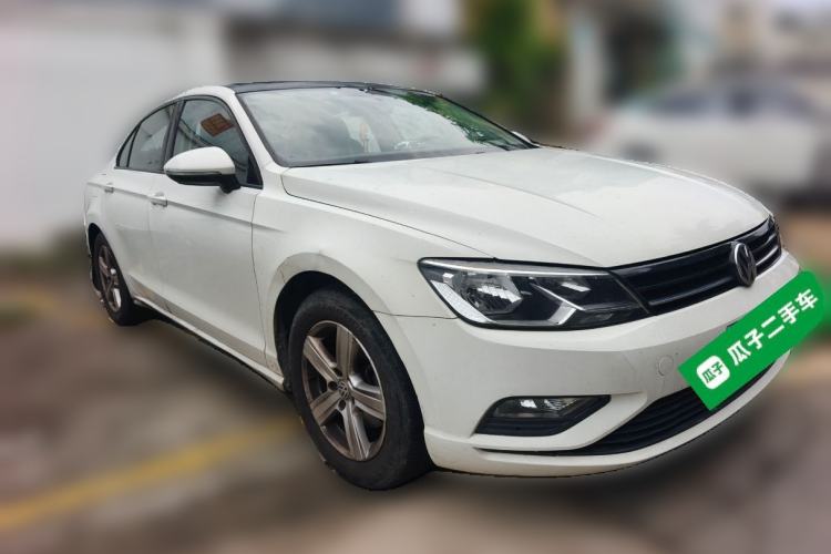 Used Volkswagen Lamando 2017 230TSI DSG Fashion Edition Front Right 45 Deg