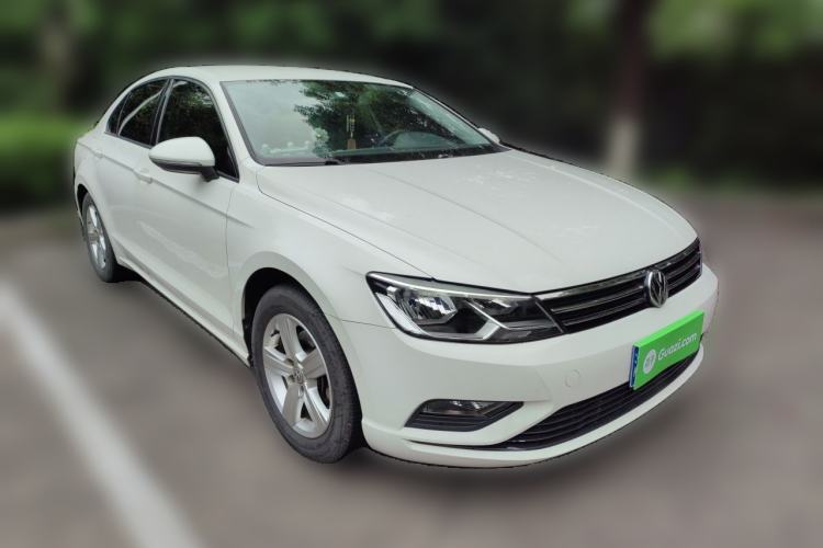 Used Volkswagen Lamando 2017 230TSI DSG Fashion Edition Front Right 45 Deg