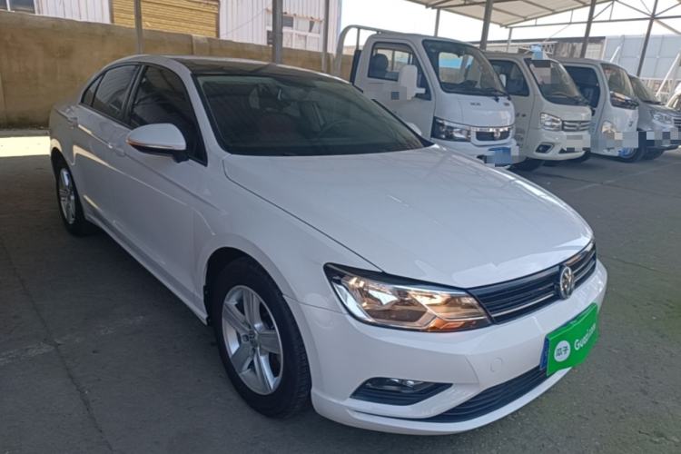 Used Volkswagen Lamando 2017 230TSI DSG Fashion Edition Front Right 45 Deg