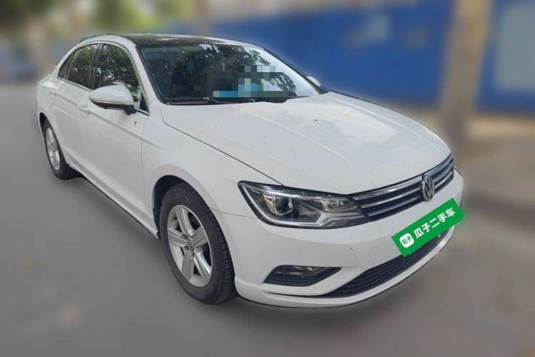 Used Volkswagen Lamando 2017 230TSI DSG Fashion Edition Front Right 45 Deg