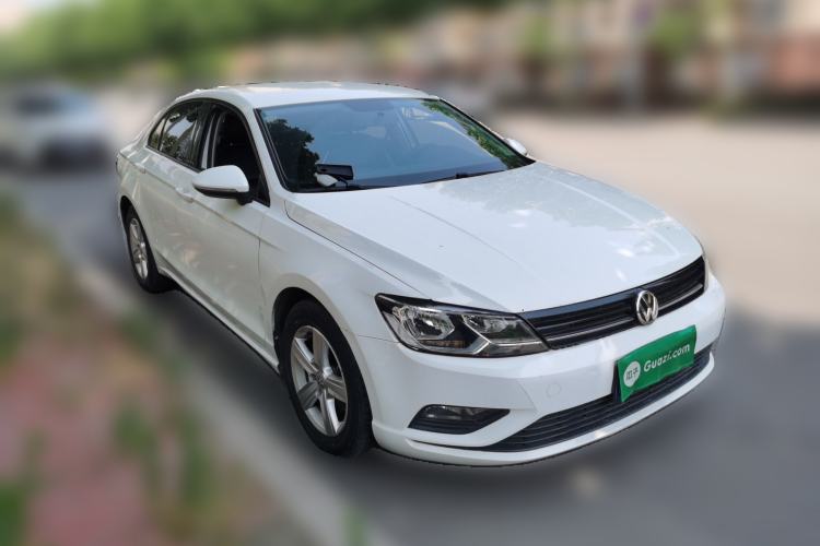 Used Volkswagen Lamando 2017 230TSI DSG Fashion Edition Front Right 45 Deg
