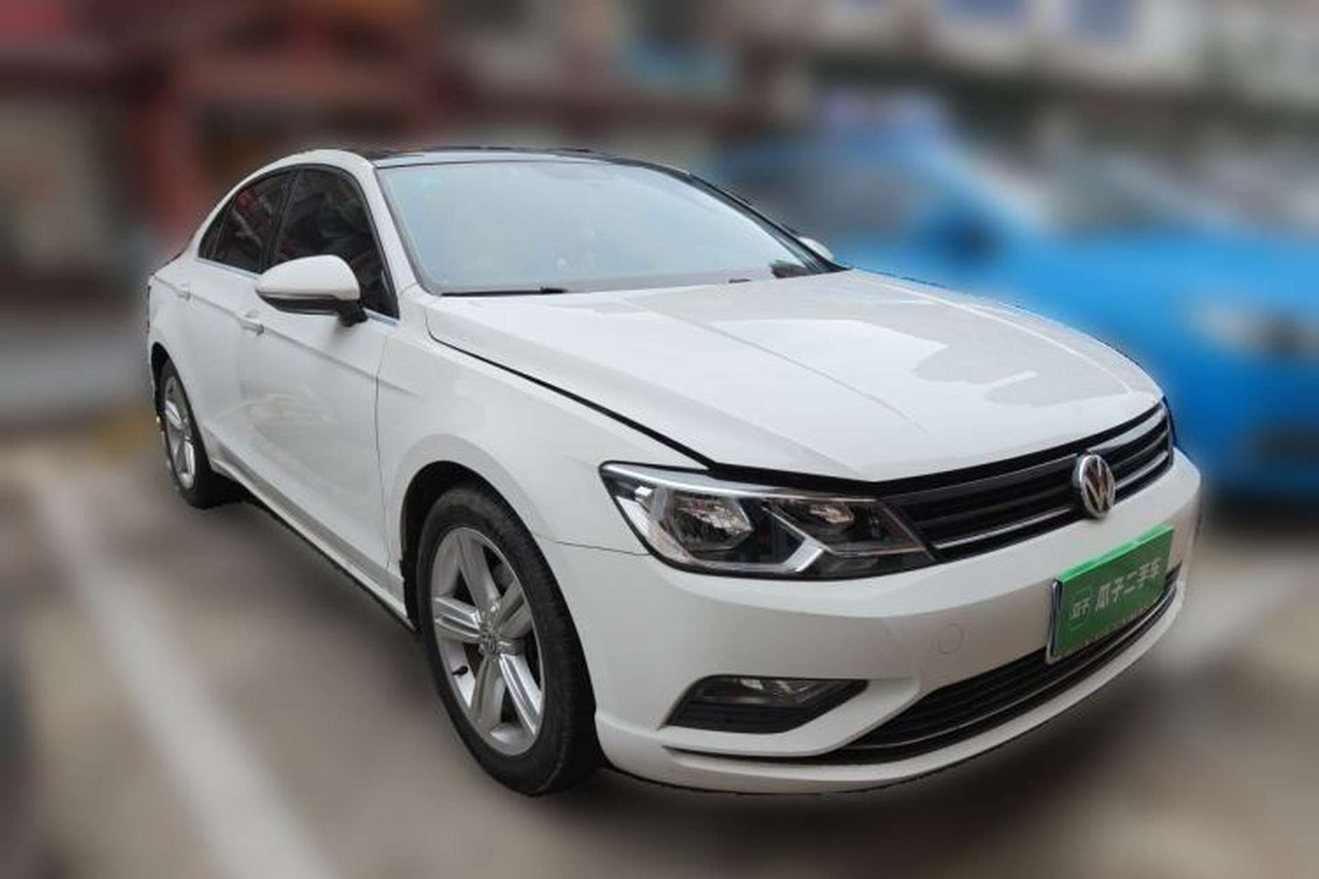 Used Volkswagen Lamando 2017 280TSI DSG Comfort Edition Front Right 45 Deg