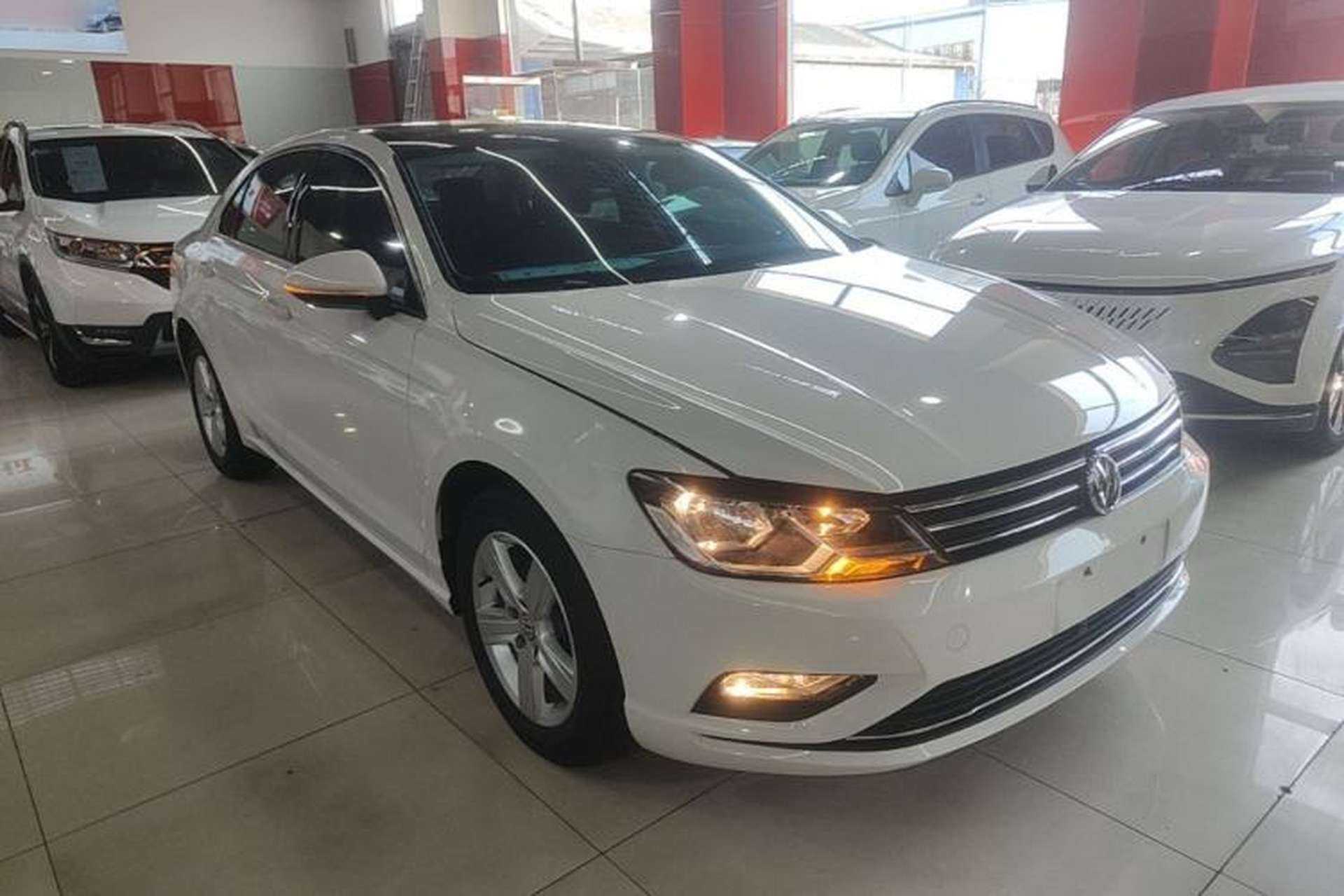 Used Volkswagen Lamando 2017 230TSI DSG Fashion Edition Front Right 45 Deg