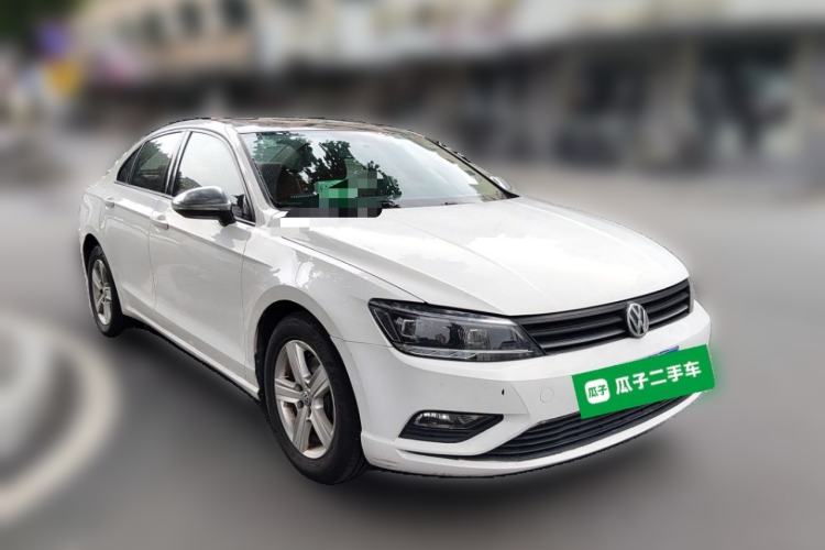 Used Volkswagen Lamando 2017 230TSI DSG Fashion Edition Front Right 45 Deg