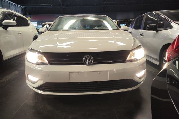 Used Volkswagen Lamando 2017 230TSI DSG Fashion Edition Front