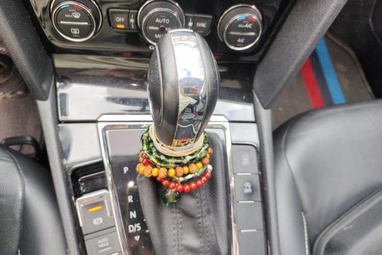 Used Volkswagen Lamando 2017 280TSI DSG Comfort Edition Gear Lever