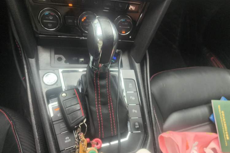 Used Volkswagen Lamando 2017 2.0T GTS Gear Lever