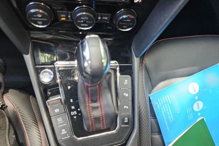 Used Volkswagen Lamando 2017 2.0T GTS Gear Lever