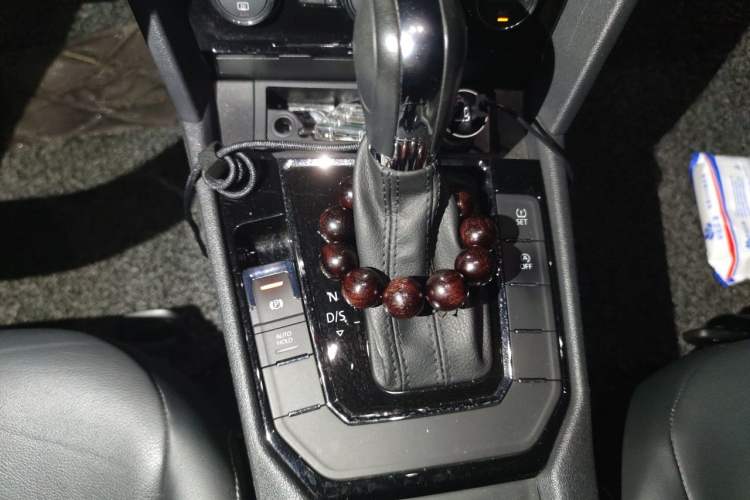 Used Volkswagen Lamando 2017 280TSI DSG Comfort Edition Gear Lever