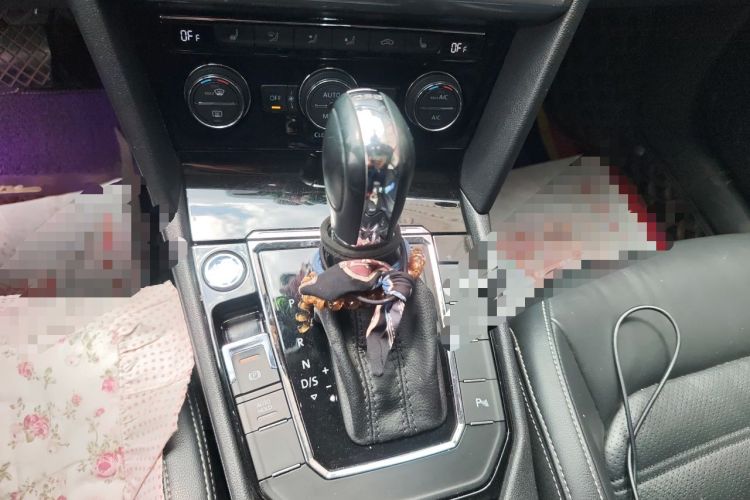 Used Volkswagen Lamando 2017 280TSI DSG Luxury Edition Gear Lever