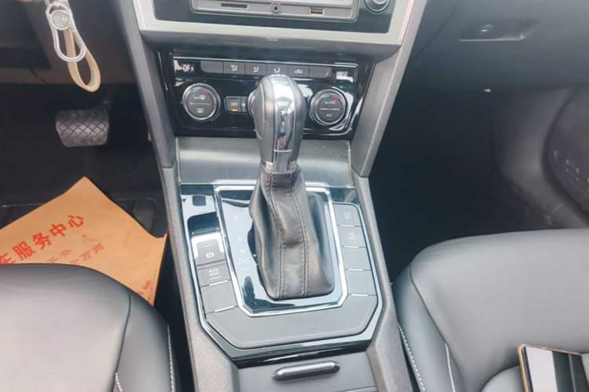 Used Volkswagen Lamando 2017 280TSI DSG Comfort Edition Gear Lever