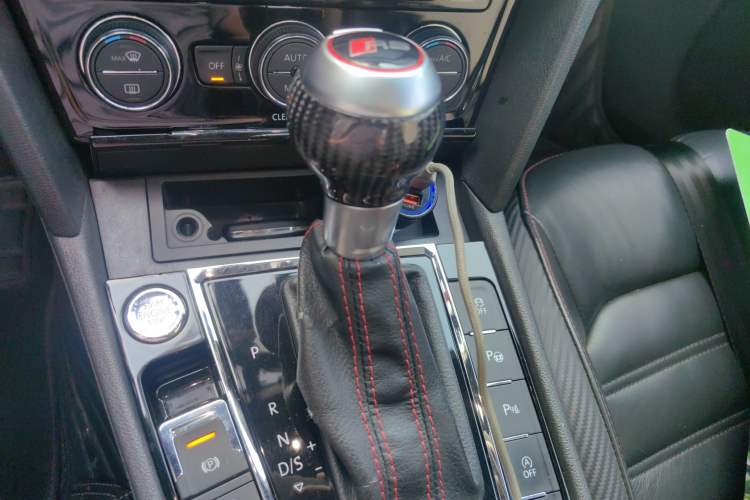 Used Volkswagen Lamando 2017 2.0T GTS Gear Lever