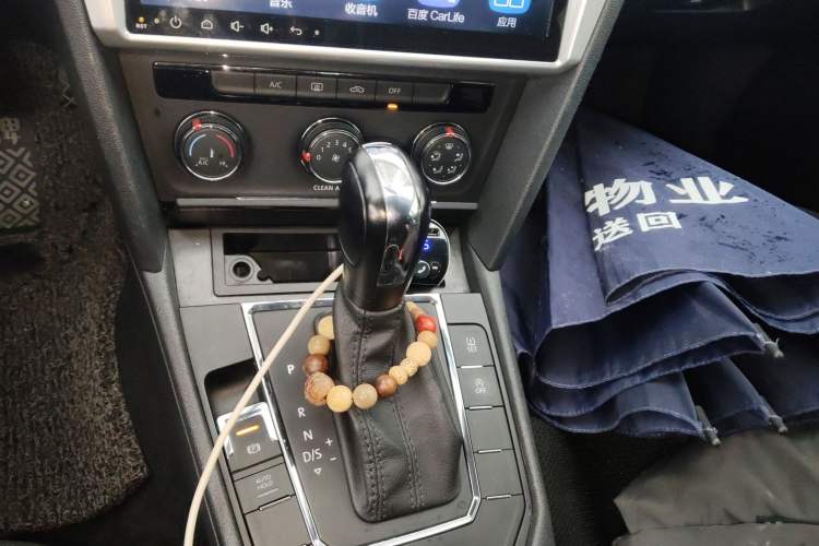 Used Volkswagen Lamando 2017 230TSI DSG Fashion Edition Gear Lever