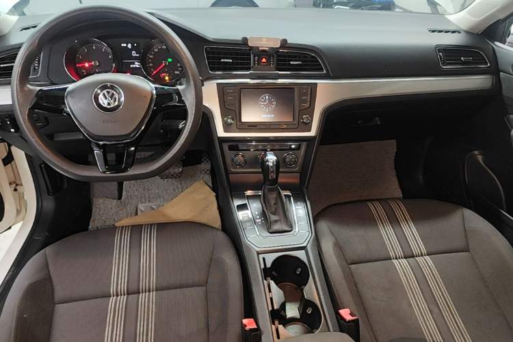 Used Volkswagen Lamando 2017 230TSI DSG Fashion Edition Gear Lever