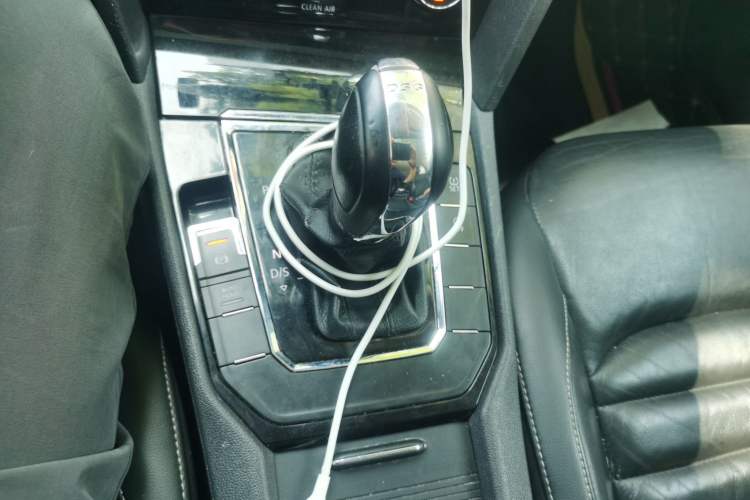 Used Volkswagen Lamando 2017 280TSI DSG Comfort Edition Gear Lever