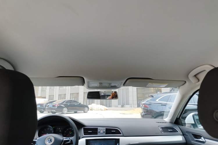 Used Volkswagen Lamando 2017 230TSI DSG Fashion Edition Headliner