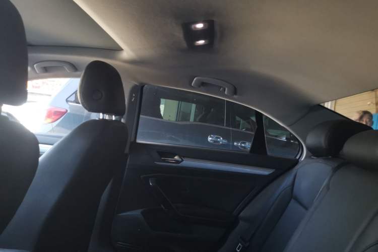 Used Volkswagen Lamando 2017 230TSI DSG Fashion Edition Headliner
