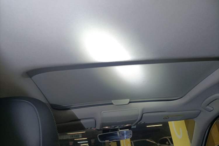 Used Volkswagen Lamando 2017 280TSI DSG Luxury Edition Headliner