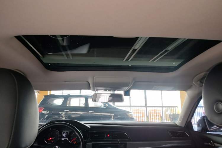 Used Volkswagen Lamando 2017 280TSI DSG Comfort Edition Headliner