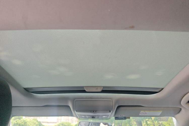 Used Volkswagen Lamando 2017 280TSI Manual Comfort Edition Headliner