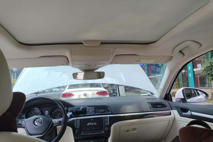 Used Volkswagen Lamando 2017 280TSI DSG Luxury Edition Headliner