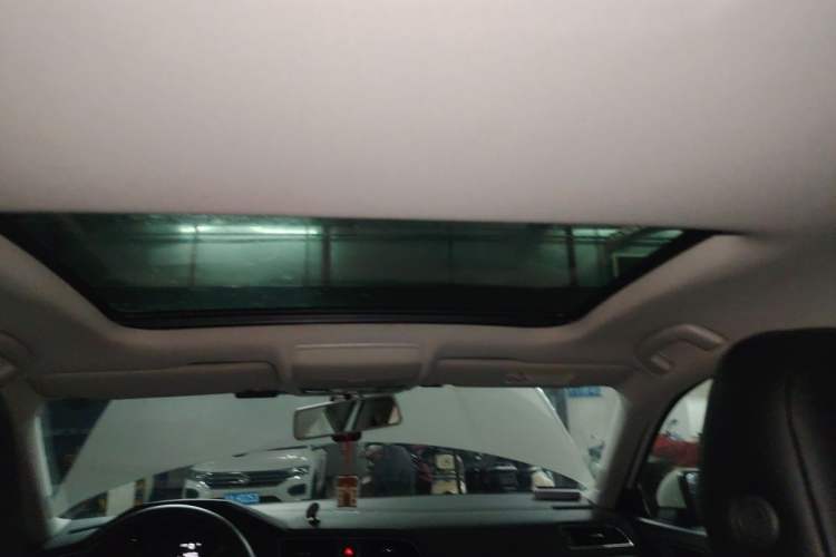Used Volkswagen Lamando 2017 230TSI DSG Fashion Edition Headliner