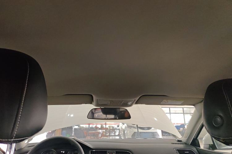 Used Volkswagen Lamando 2017 230TSI DSG Fashion Edition Headliner
