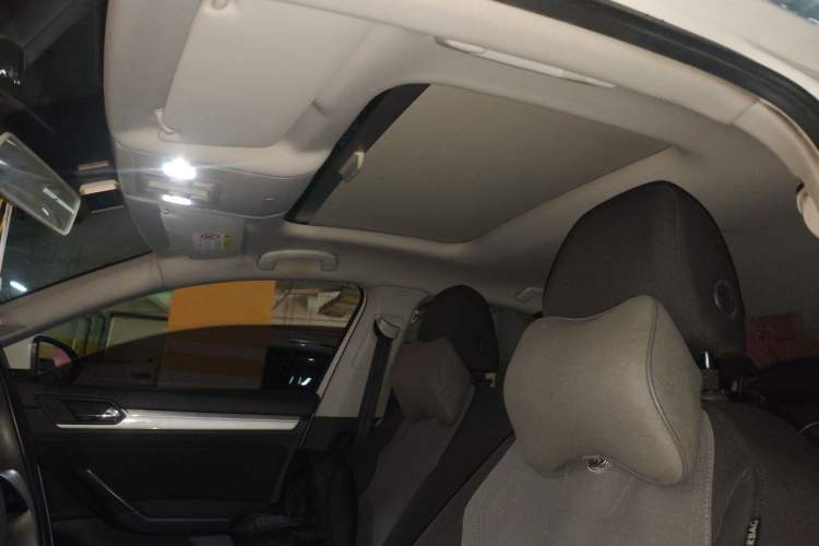 Used Volkswagen Lamando 2017 230TSI DSG Fashion Edition Headliner