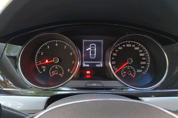 Used Volkswagen Lamando 2017 280TSI DSG Comfort Edition Instrument Cluster