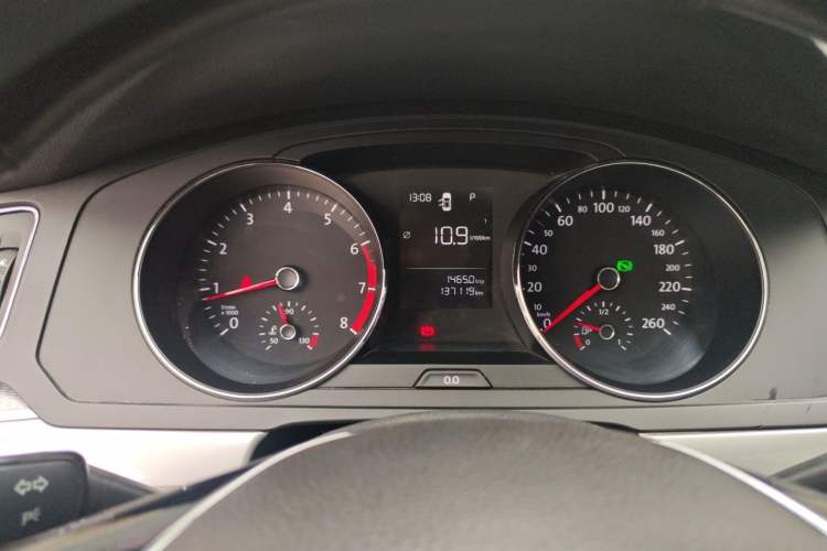 Used Volkswagen Lamando 2017 230TSI DSG Fashion Edition Instrument Cluster