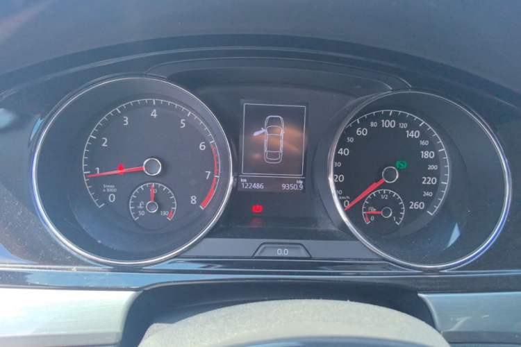 Used Volkswagen Lamando 2017 280TSI DSG Comfort Edition Instrument Cluster