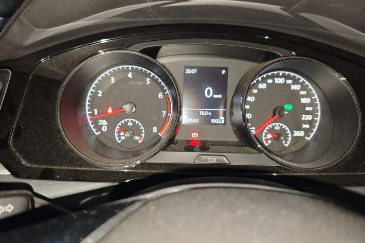 Used Volkswagen Lamando 2017 280TSI DSG Comfort Edition Instrument Cluster