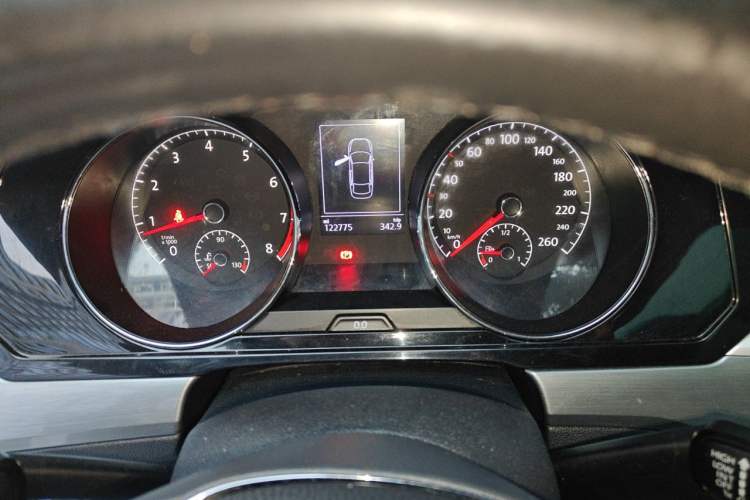 Used Volkswagen Lamando 2017 280TSI DSG Comfort Edition Instrument Cluster