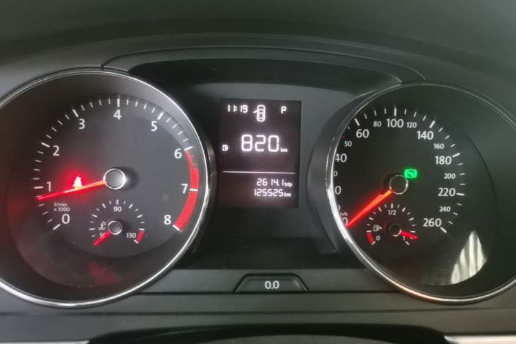 Used Volkswagen Lamando 2017 230TSI DSG Fashion Edition Instrument Cluster