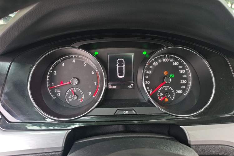 Used Volkswagen Lamando 2017 280TSI DSG Comfort Edition Instrument Cluster