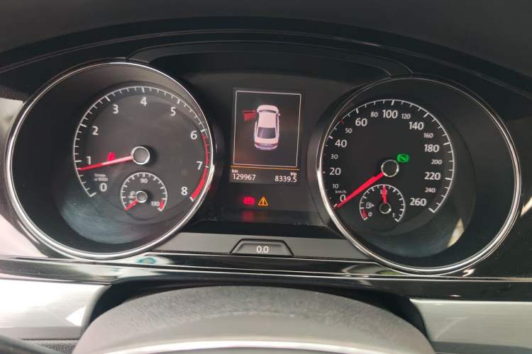 Used Volkswagen Lamando 2017 280TSI DSG Luxury Edition Instrument Cluster