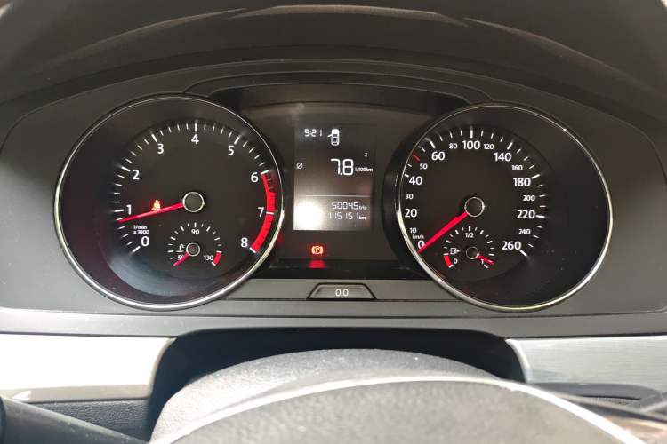 Used Volkswagen Lamando 2017 230TSI Manual Trend Edition Instrument Cluster