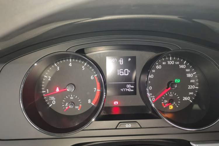 Used Volkswagen Lamando 2017 230TSI DSG Fashion Edition Instrument Cluster