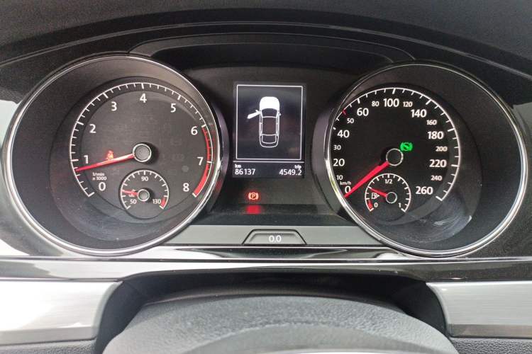 Used Volkswagen Lamando 2017 280TSI DSG Comfort Edition Instrument Cluster