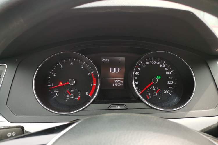 Used Volkswagen Lamando 2017 230TSI DSG Fashion Edition Instrument Cluster