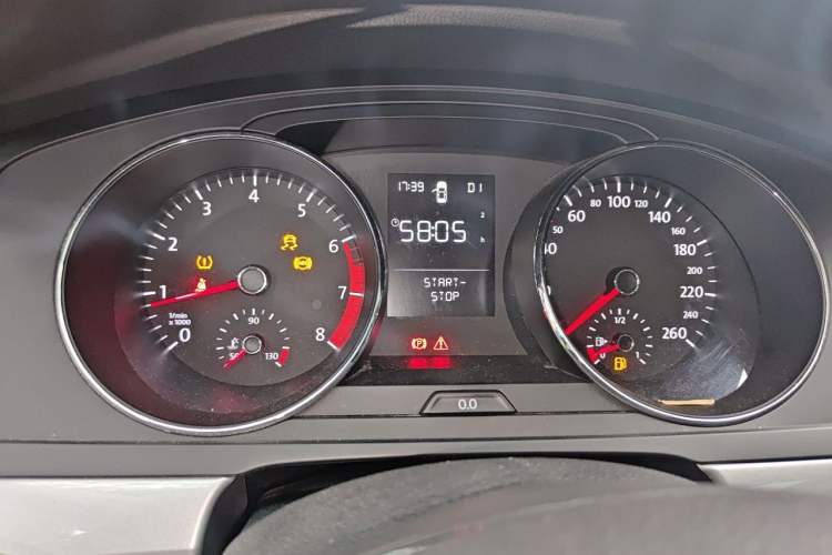 Used Volkswagen Lamando 2017 230TSI DSG Fashion Edition Instrument Cluster