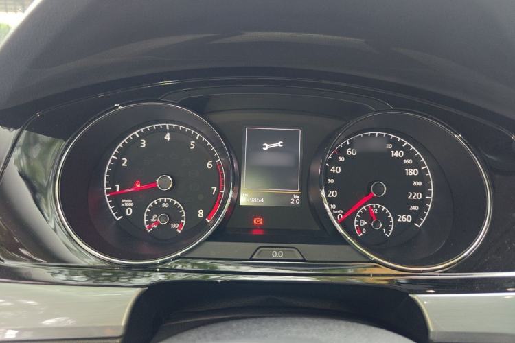 Used Volkswagen Lamando 2017 280TSI DSG Luxury Edition Instrument Cluster
