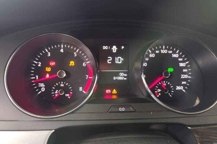 Used Volkswagen Lamando 2017 230TSI DSG Fashion Edition Instrument Cluster