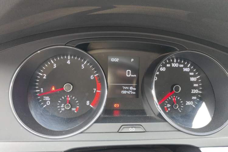 Used Volkswagen Lamando 2017 230TSI DSG Fashion Edition Instrument Cluster
