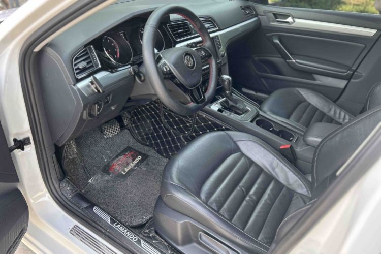 Used Volkswagen Lamando 2017 280TSI DSG Comfort Edition Interior 1
