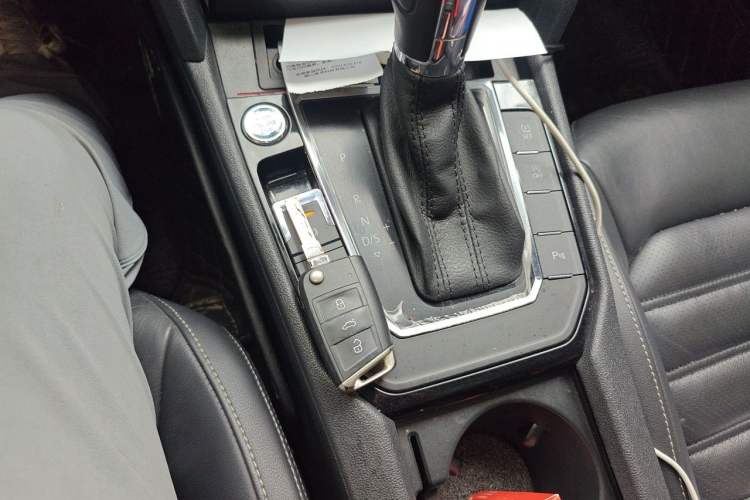 Used Volkswagen Lamando 2017 280TSI DSG Luxury Edition Interior 1