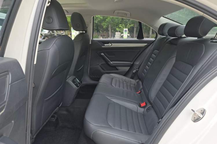 Used Volkswagen Lamando 2017 280TSI DSG Comfort Edition Interior 1