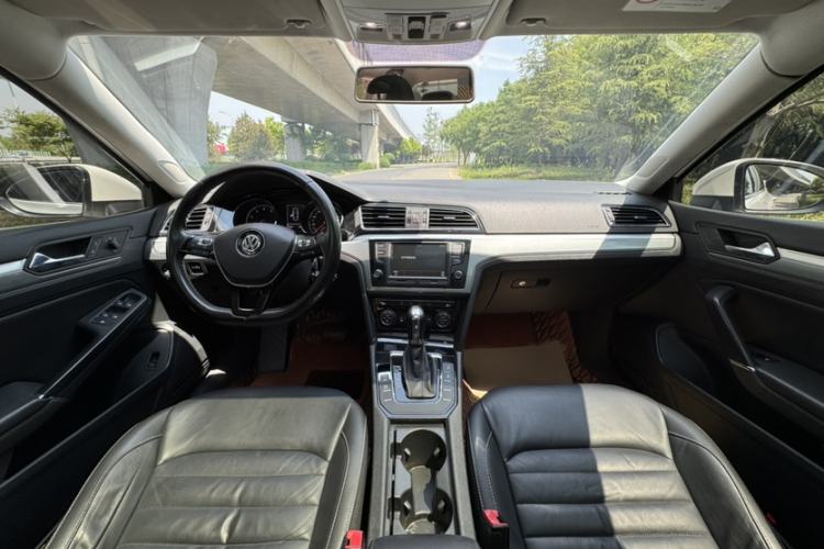 Used Volkswagen Lamando 2017 280TSI DSG Comfort Edition Interior 1